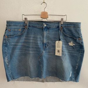 Levi’s Premium Deconstructed Denim Plus Size Skirt